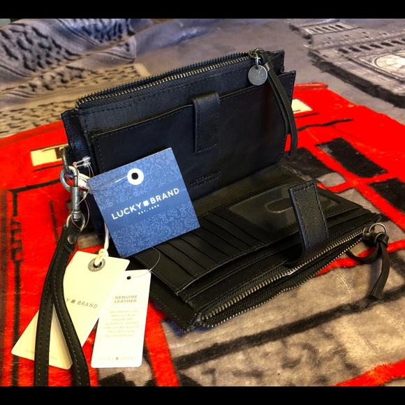 ❗️SOLD❗️NWT Lucky Brand Black Leather wristlet - Picture 4 of 8